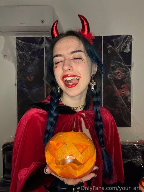 Your Aria OnlyFans Brüste Bild