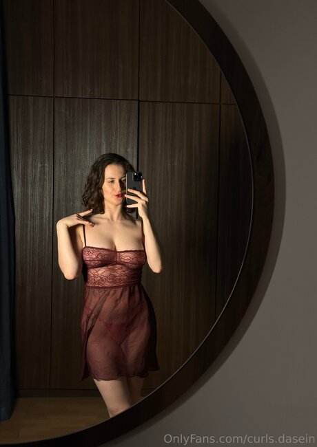 Curls Dasein OnlyFans-Seite