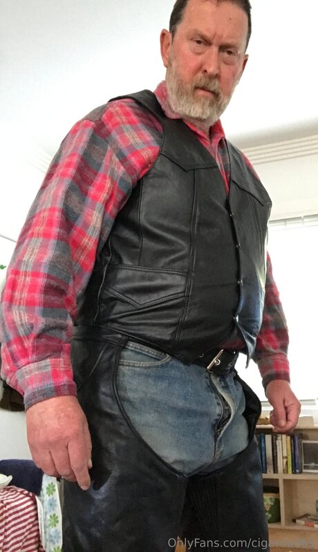 Cigardad65 OnlyFans Inhalte