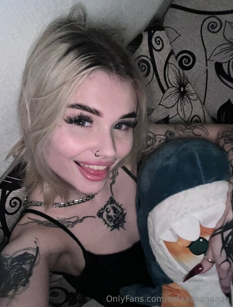 Sofaaaaaaaaaa Nacktbilder von OnlyFans geleakt