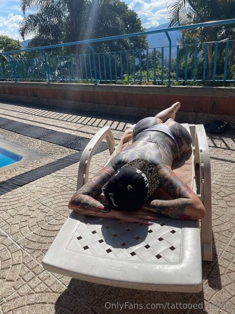 Tattooed Maria NurlyFans-Brüste