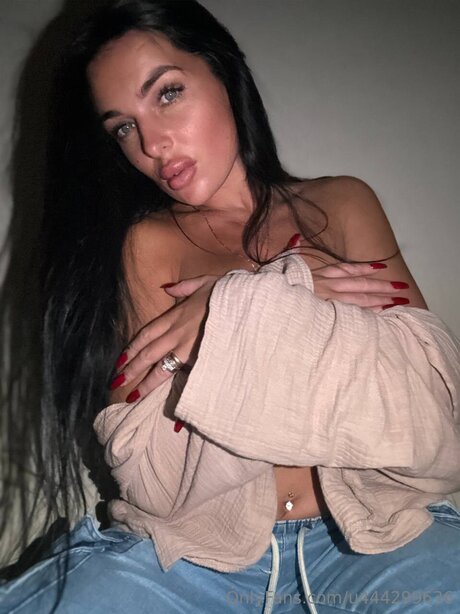 U444299636 OnlyFans-Leaks