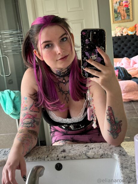 Elianarosefree NurlyFans-Brüste