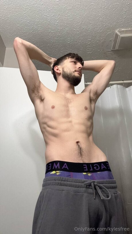 Kylesfree OnlyFans Leaj