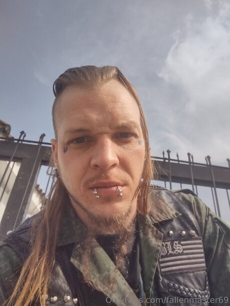 Fallenmaster69 OnlyFans Nacktbilder