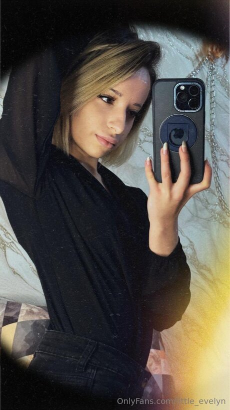 Little Evelyn Nacktbilder von OnlyFans geleakt