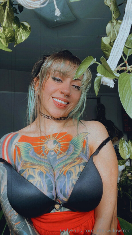 Littlewillowfree OnlyFans Leak