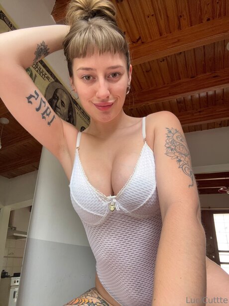 Lucicuttte Porn OnlyFans Leaks