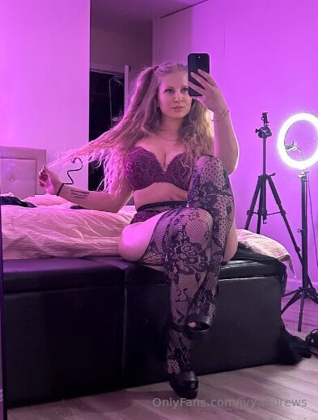 Ivyandrews OnlyFans Model Bilder