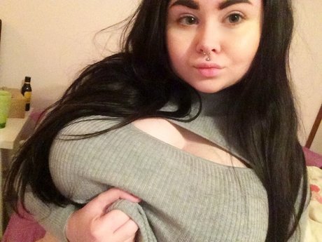 Cherrikissu_ Nacktbilder von OnlyFans geleakt