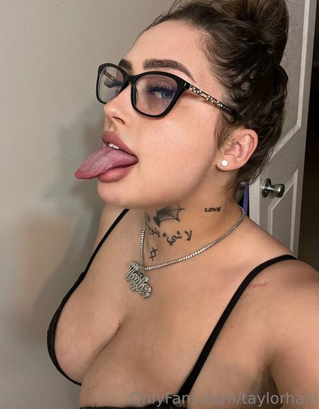 Taylor Halll_ Nacktbilder OnlyFans Leak