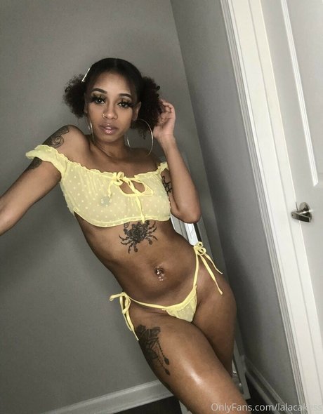 lalacakes OnlyFans Brüste Bild