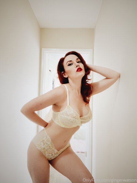 Ginger Watson OnlyFans Striptease