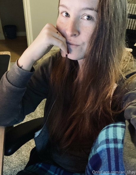 Ari shay OnlyFans Archiv