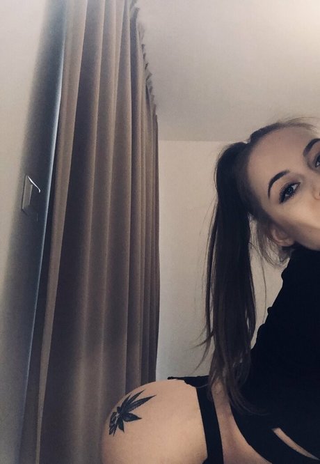 Ninus babe Titten OnlyFans