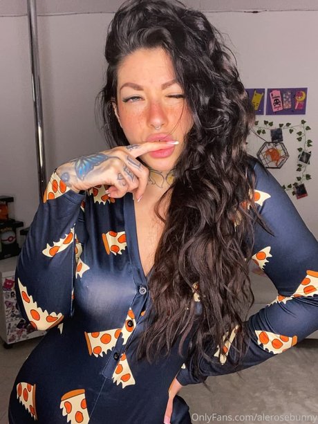 Ale Rose Bunny OnlyFans Fotos