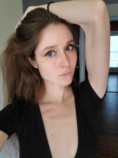 Dalia Dova Neue geleakte OnlyFans-Inhalte