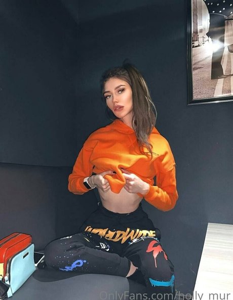 Holly Mur Nackt auf OnlyFans