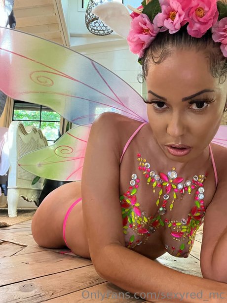 mollige rothaarige onlyfans schön nackt Beitrag