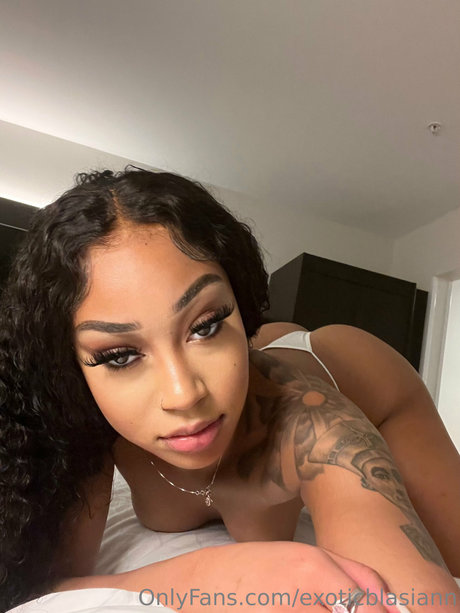 Exoticblasiann_ OnlyFans Striptease
