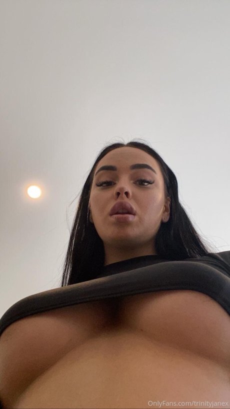 Trinity Jane Nacktbilder OnlyFans