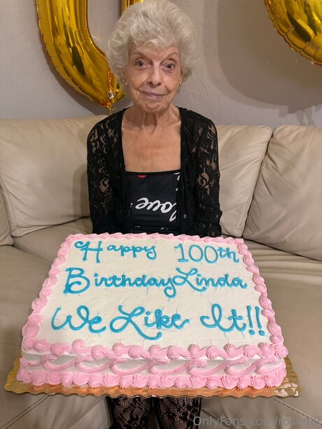 Rosegilf OnlyFans Leaj