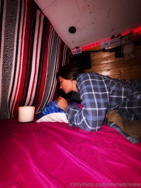 Leahwbrooke OnlyFans-Leak