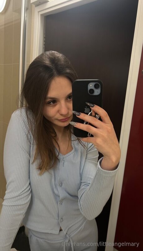 Littleangelmary Nacktbilder-Leaks von OnlyFans