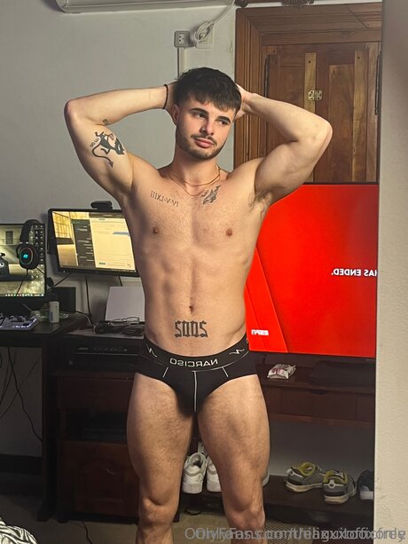 Elixxxofficfree Neue geleakte OnlyFans-Inhalte