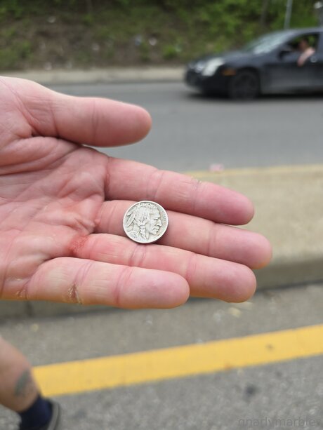 Gnarlymarbles NurlyFans-Brüste