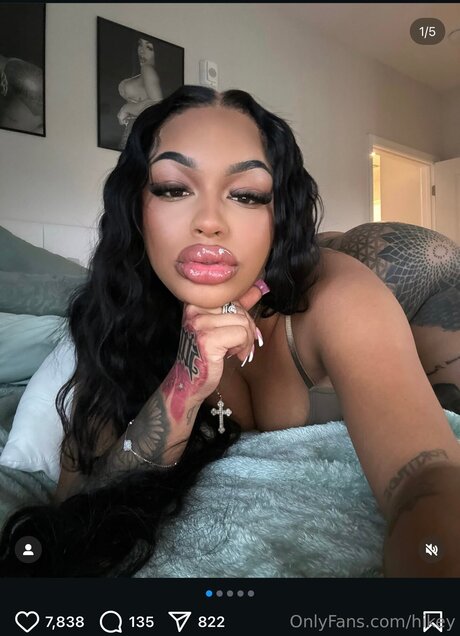 Hikey Nacktbilder von OnlyFans geleakt