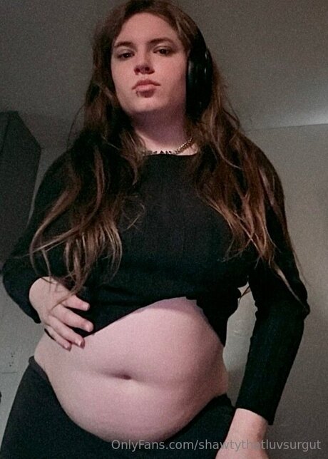 Shawtythatluvsurgut Leaks von Nacktbildern auf OnlyFans