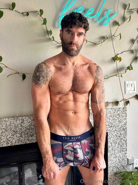 Kenfeels Nacktbilder-Leaks von OnlyFans