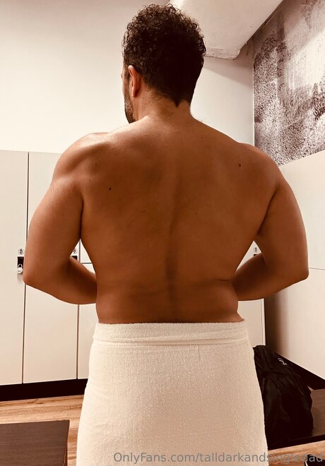 Talldarkandsingledad OnlyFans Nackt Leak
