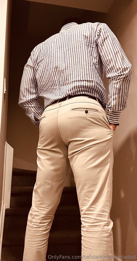 Talldarkandsingledad Nacktbilder von OnlyFans