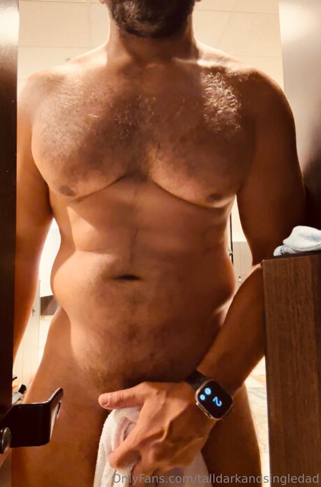 Talldarkandsingledad OnlyFans Inhaltstyp