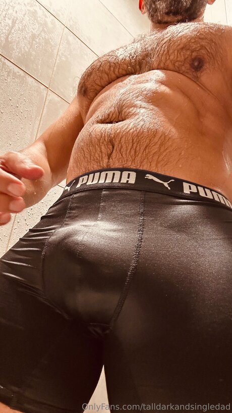 Talldarkandsingledad OnlyFans Sextape geleakt