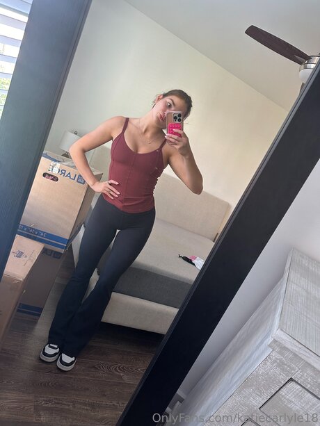 Katiecarlyle18 Leaks von OnlyFans