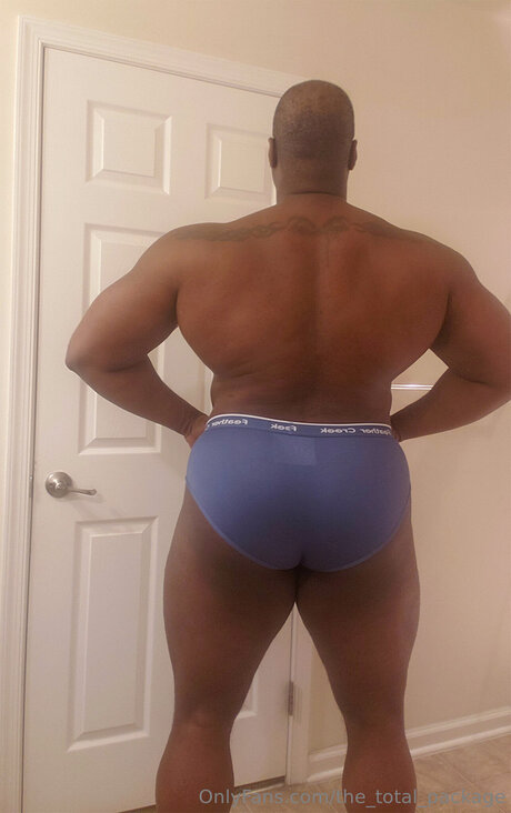 The Total Package OnlyFans Fotos