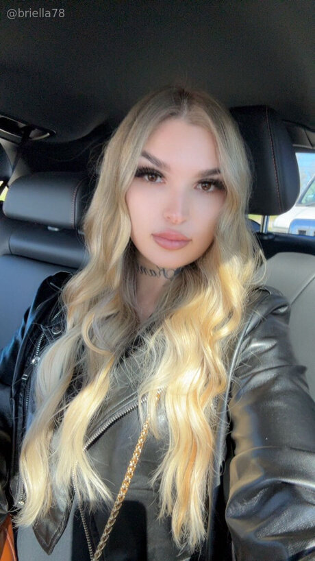 Sexybriellah OnlyFans Archiv