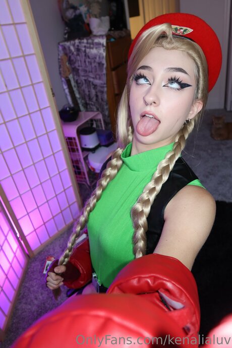 Kenalialuv Nacktbilder-Leaks von OnlyFans