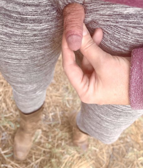 Pandoras Clit OnlyFans explizite Inhalte