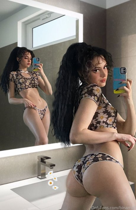 Mina Bell_ OnlyFans-Archiv