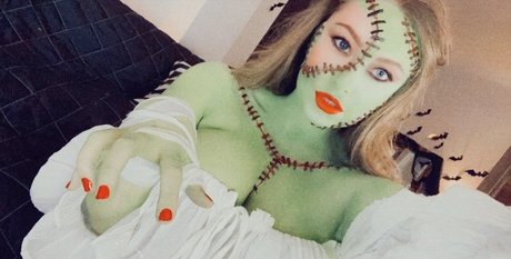 Lily Adair Nacktbilder von OnlyFans geleakt