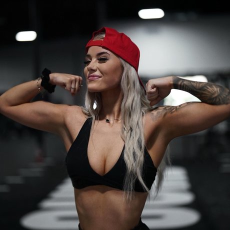 Mackenzie Ray_ OnlyFans-Model