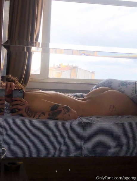 Agemg Ecem OnlyFans-Bild