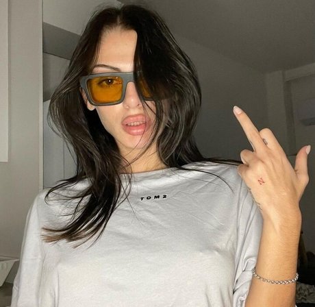 Sofia Filidou OnlyFans Striptease