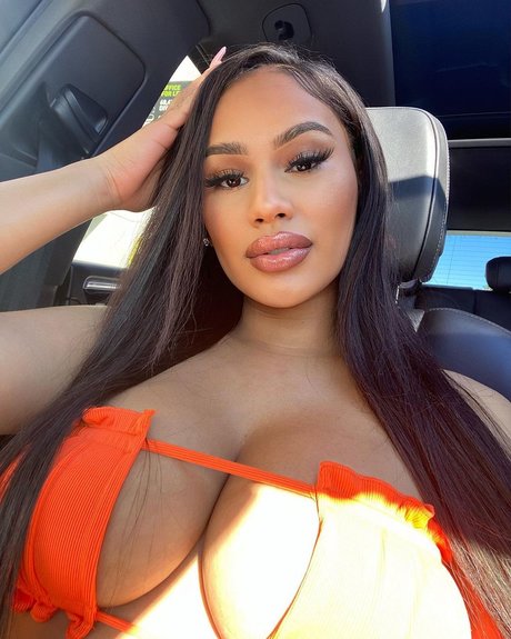 Elisa Saraii Nacktbilder von OnlyFans