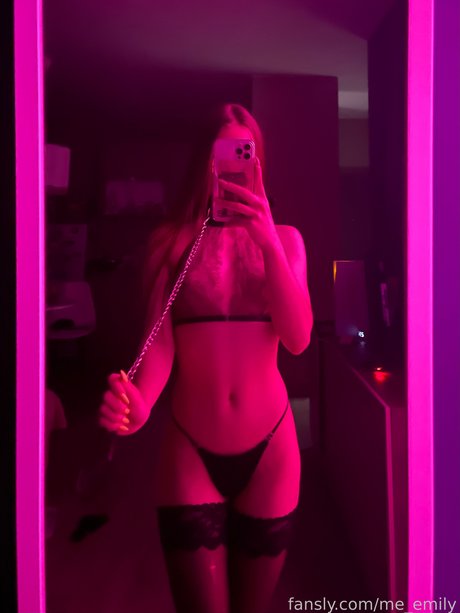 Tinyangelx_ OnlyFans Striptease