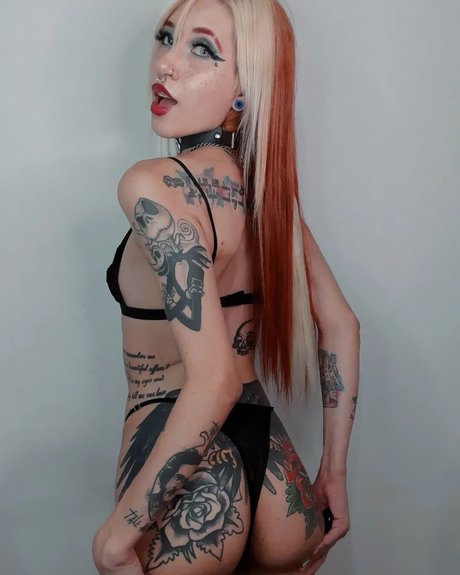 Alessa Lovecraft Nacktbilder von OnlyFans geleakt